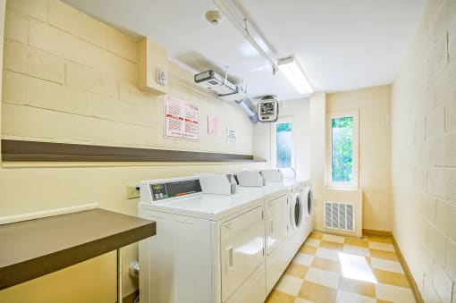 West Wood Oaks Laundry Facilities