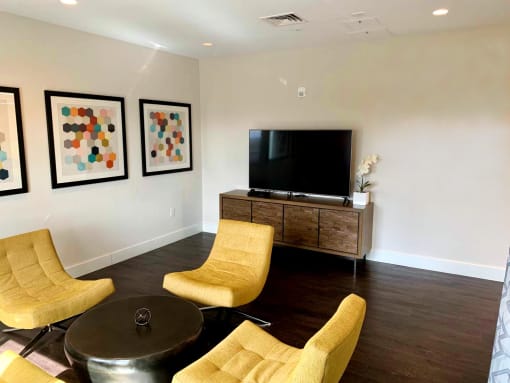 Pet-friendly and smoke-free, Metro Heights community amenities include a fitness center, business center, media room, playground, bike storage, and underground parking—perfect for urban, connected living near downtown Baltimore.