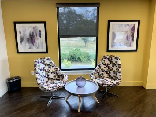 Pet-friendly and smoke-free, Metro Heights community amenities include a fitness center, business center, media room, playground, bike storage, and underground parking—perfect for urban, connected living near downtown Baltimore.