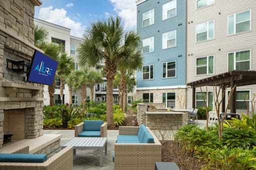 Exterior at Allure on Parkway, Lake Mary, FL