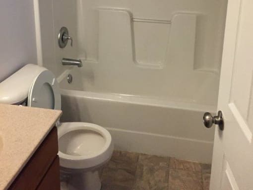 329 E 13 Bath