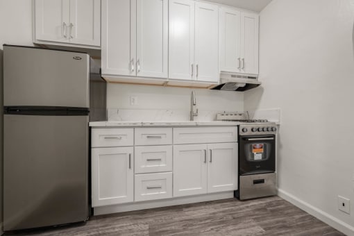 Kitchen Appliances at Beverly Boulevard Apartments, Los Angeles, 90004