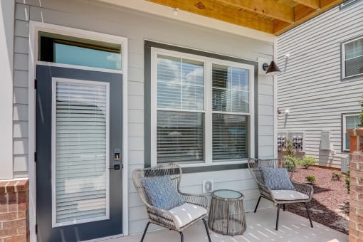 additional photo for property listing at chic digs with room to stretch out in the village 22 car in Asheville