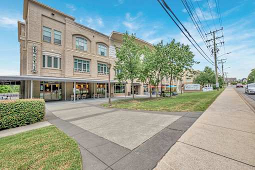 A street view of a building with the word "HORIZON" on it.