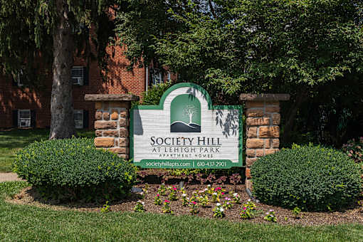 A sign for Society Hill at Lehigh Park apartment homes.