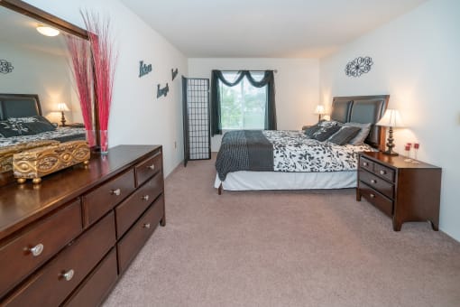 walking into the second bedroom at Boggan Estates Apartments in Tupelo, MS