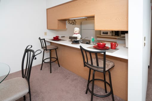 Kitchen Bar at Boggan Estates Apartments in Tupelo, MS