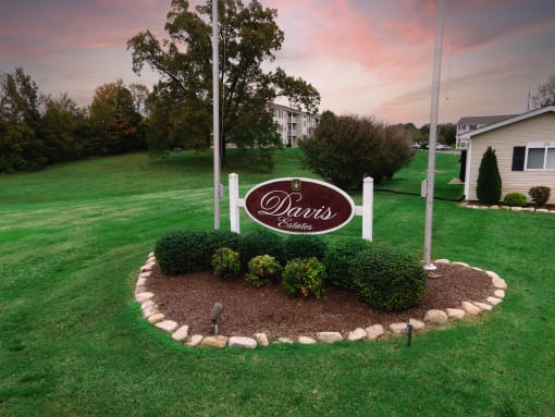 Exterior Davis Estates Apartments in Shelbyville TN