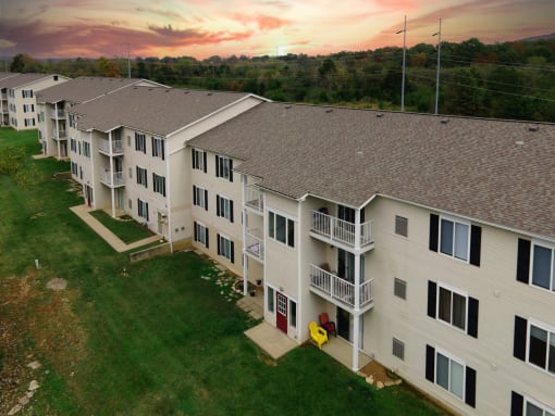 Exterior Davis Estates Apartments in Shelbyville TN