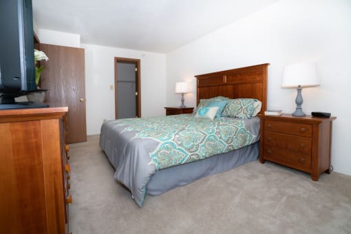 Master bedroomat Eddins Estates Apartments, Tuscaloosa