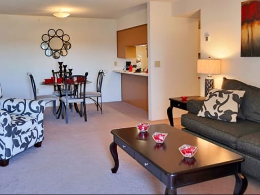 Living Room at Loomis Estates in Niles MI