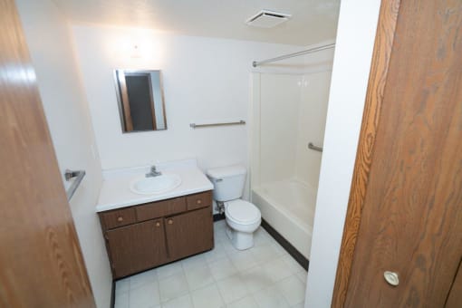 360 W. Woodlawn Ave, Hastings, MI 49058