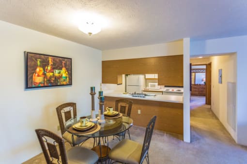 Dining Area Davis Estates Apartments in Shelbyville TN