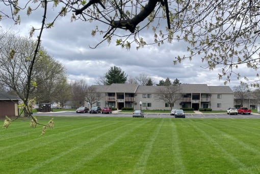 Exterior Franklin North Apartments 300 Riverwind Dr Dewitt, MI 48820