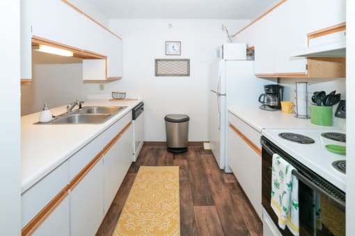 Fully Equipped Kitchen at Kuder Estates Apartments, MRD Conventional, Indiana