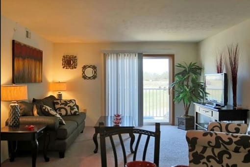 Living Room at Loomis Estates in Niles MI