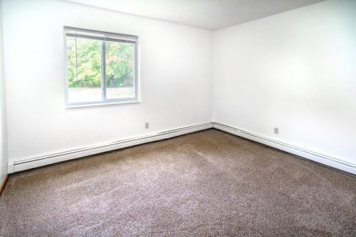 Bedroom 40 Glenn Ave, Qunicy, MI 49082