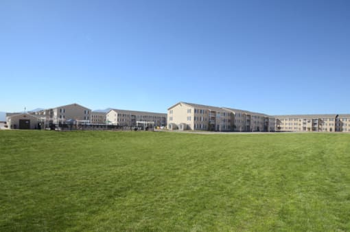 Amazing Lawn Recreation Area at Van Horne Estates Apartments, El Paso, TX