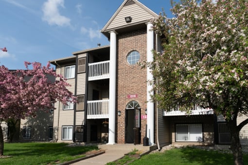 Exterior Yorkshire Place Apartments
1504 Yorkshire Dr., Howell, MI 48843
