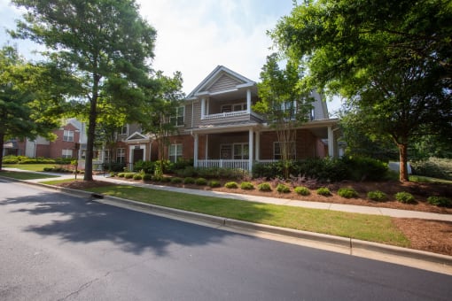 Walton Reserve Apartment Homes Tree Lined Streets