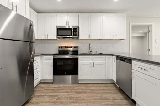 Kitchen Appliances at Woodland Trio Apartments, California