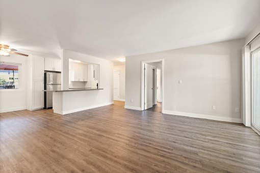 Unfurnished Living Area at Parkway Terrace Apartments, Culver City, CA