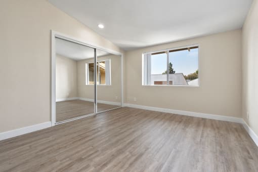 Lots of Natural Lighting at Parkway Terrace Apartments, Culver City