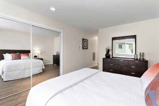 Gorgeous Bedroom at Parkway Terrace Apartments, Culver City, 90230