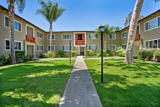 Green Space at Gloria Homes Apartments, Los Angeles, CA, 90016