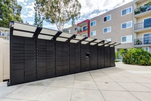 Luxor Package Lockers at The Reserve at Warner Center, Woodland Hills, 91367