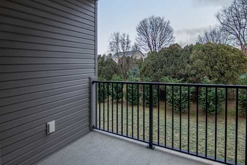 Brooks Edge Apartments