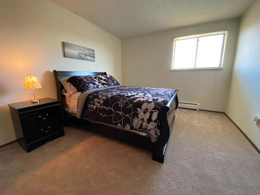 Model Master Bedroom at Condor Garden Apartments, Elyria, OH, 44035