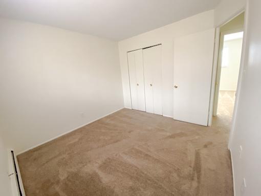 2 Bed Townhouse - Smaller Bedroom
