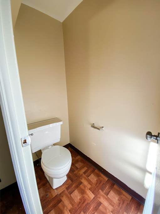 Townhouse 1/2 Bath