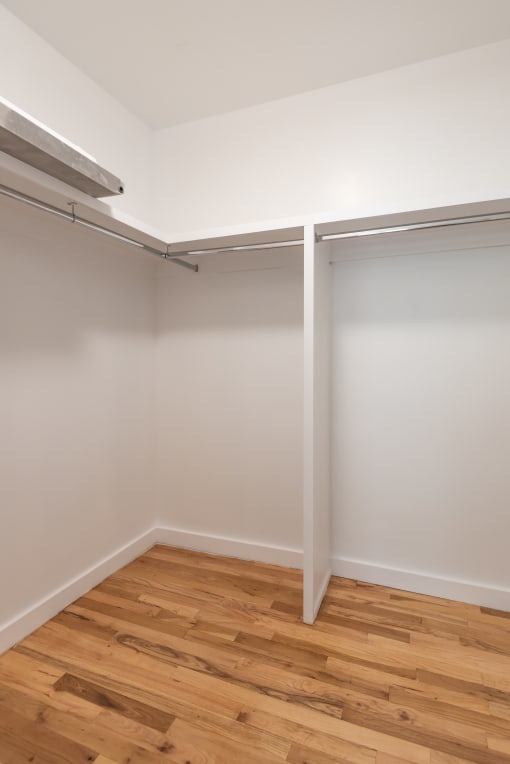 walk in Closet
