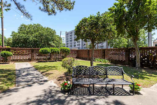 Picnic Area at Kinston Hotel Apartments, North Carolina, 28501