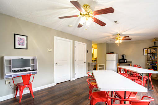 Dining Area at Spaulding Woods Apartments, Marion, NC