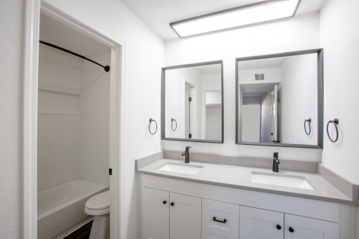 Double Vanity Sinks at The Grove at Tramway Apartments in Albuquerque New Mexico
