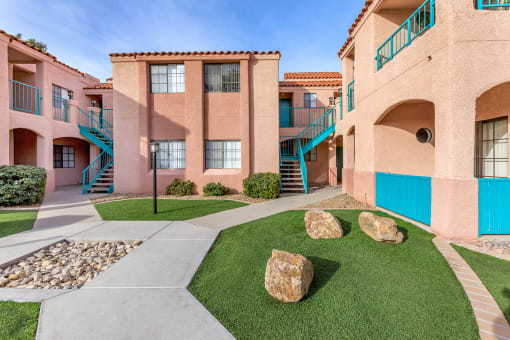 Exterior of Winterhaven Terrace Apartments in Tucson Arizona