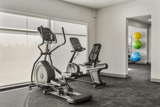Fitness center at V on Broadway Apartments in Tempe AZ November 2020