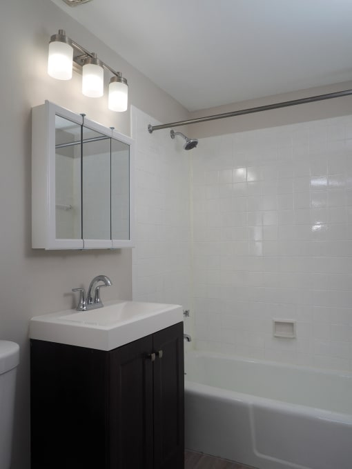 Bathroom With Bathtub at Enclave West Hartford / Parc West, West Hartford, CT, 06110