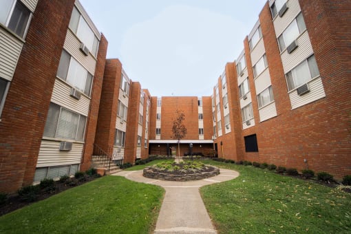 Courtyard Green Space at Five High, West Hartford, CT