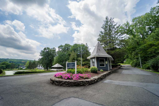 Outside View at Woodbury, Woodbury, CT, 06798