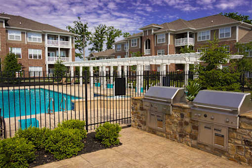 canon club at perry crossing apartments pool and grill