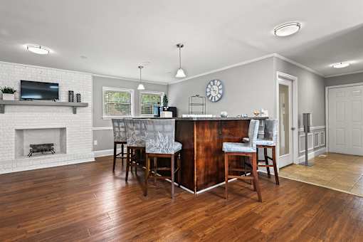 Cross Creek Cove _ Leasing Office