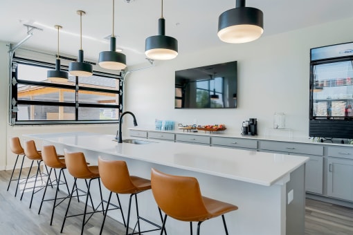 clubhouse kitchen island