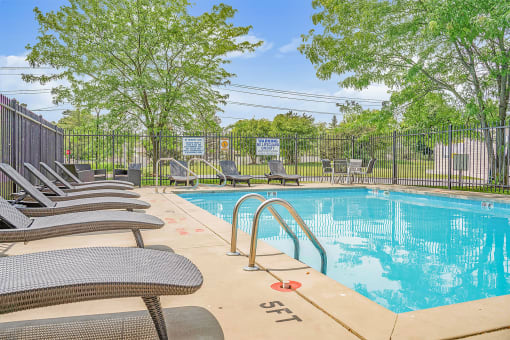 Brixin Franklin Apartments & Townhomes Pool
