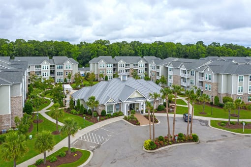 vinings at carolina bays apartments