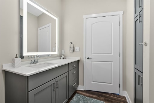 waterford bluffs apartments bathroom