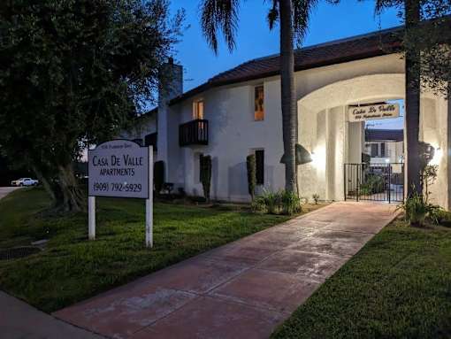 Leasing Office Entrance